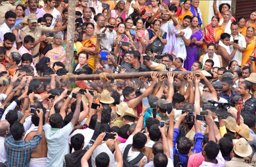 Pejavar swamiji last rites